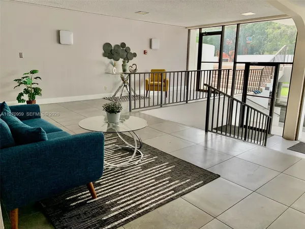 $2,500 | 1500 Presidential Way, Unit 804, West Palm Beach, FL 33401