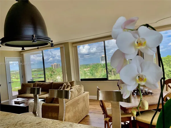 $2,500 | 1500 Presidential Way, Unit 804, West Palm Beach, FL 33401