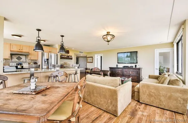 $2,500 | 1500 Presidential Way, Unit 804, West Palm Beach, FL 33401