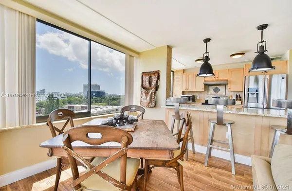 $2,500 | 1500 Presidential Way, Unit 804, West Palm Beach, FL 33401