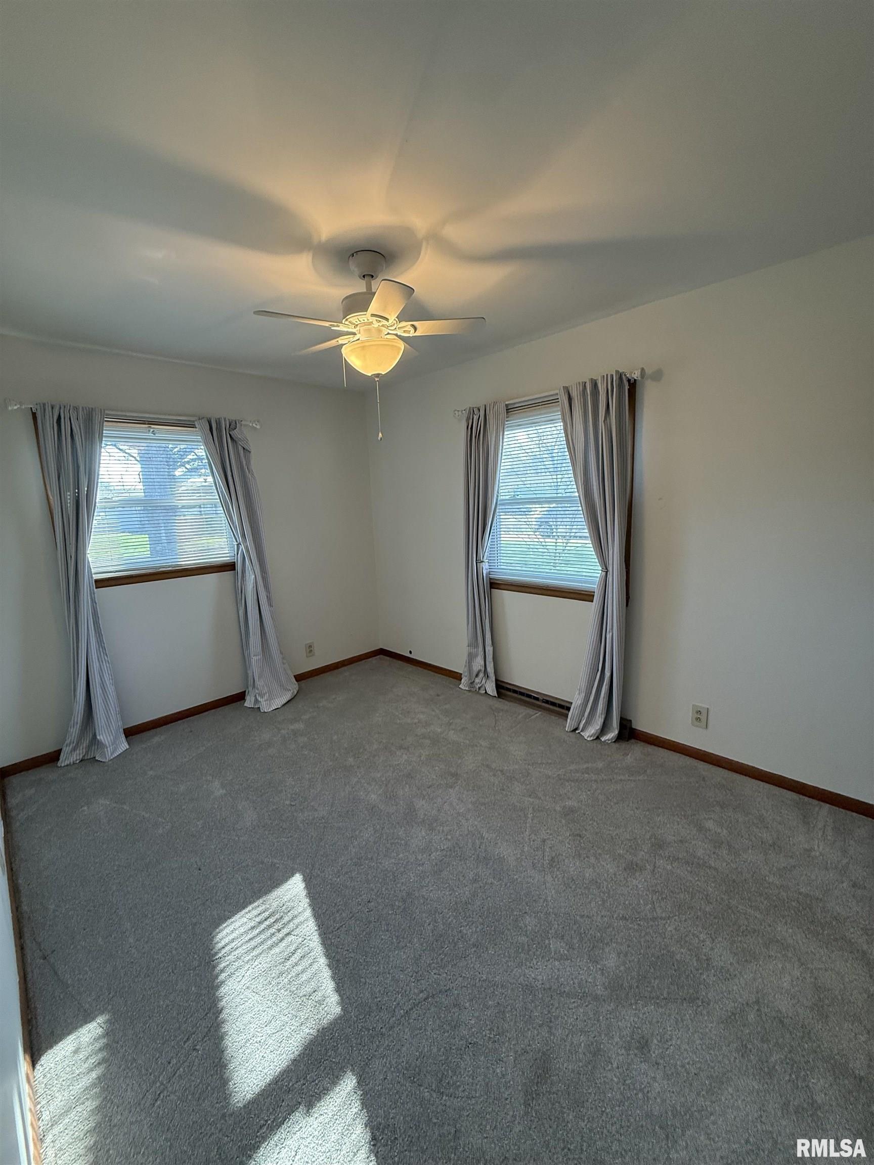 820 Jamie Lane Macomb, IL 61455 - Photo 11 of 24