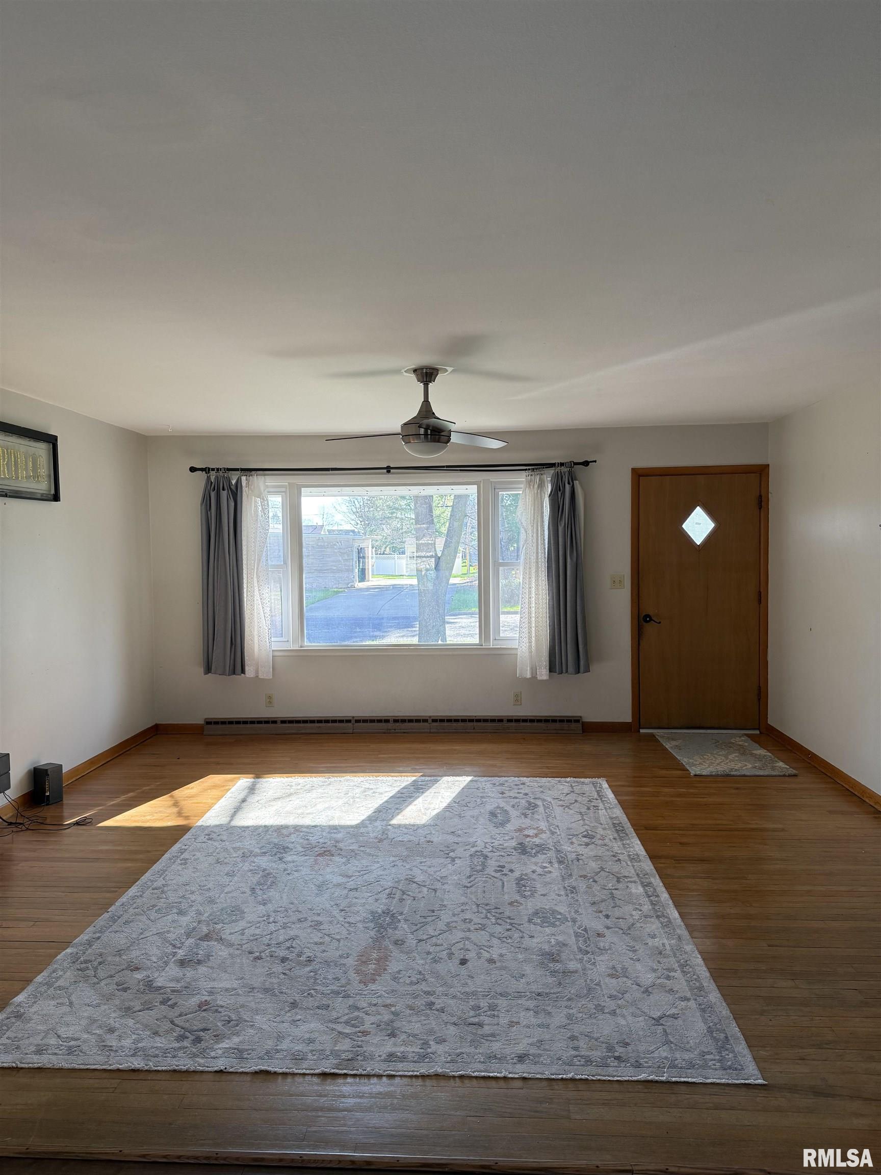 820 Jamie Lane Macomb, IL 61455 - Photo 7 of 24