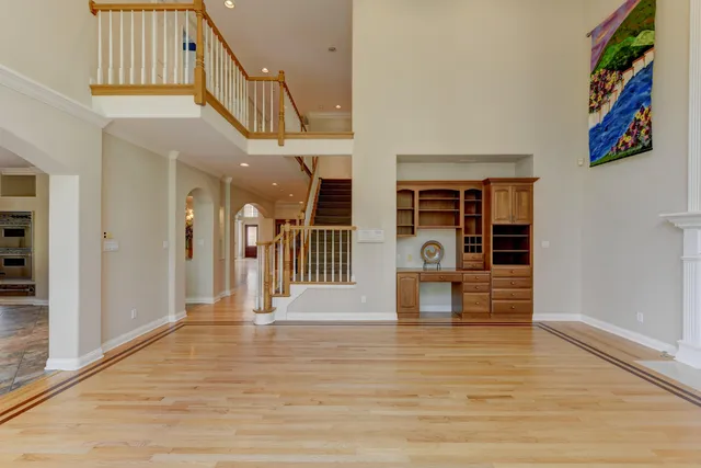 $1,650,000 | 10135 Cherrywood Lane, Munster, IN 46321