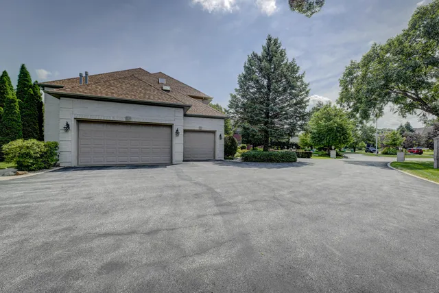 $1,650,000 | 10135 Cherrywood Lane, Munster, IN 46321