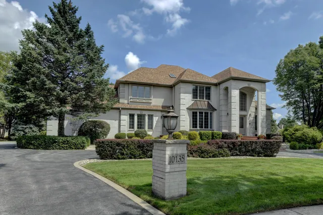 $1,650,000 | 10135 Cherrywood Lane, Munster, IN 46321