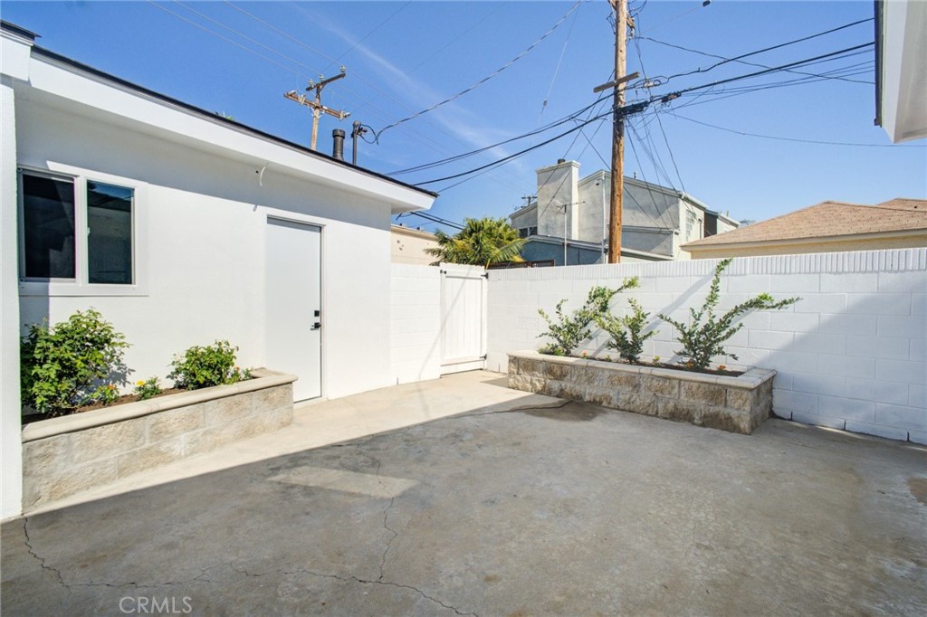 150 Siena Drive Long Beach, CA 90803 - Photo 37 of 40 a view of a outdoor space