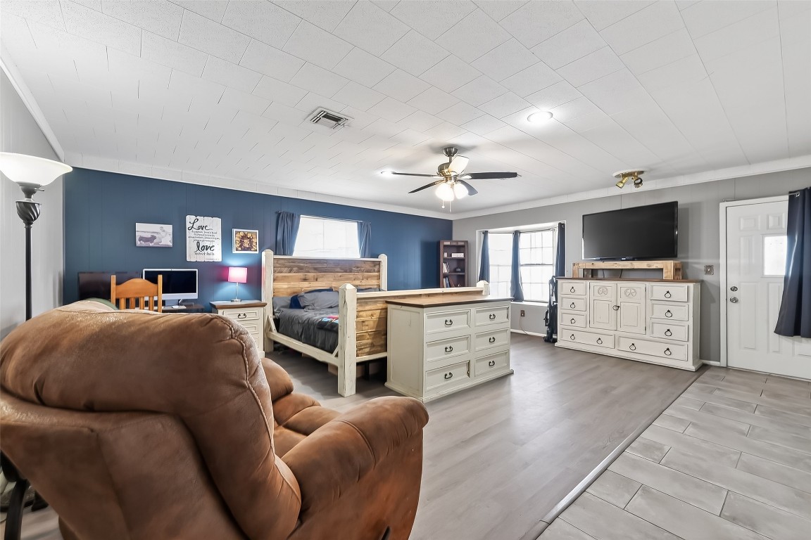 2555 Straznicky Road Beasley, TX 77417 - Photo 11 of 25 Oversized primary suite with space for a sitting area or office.