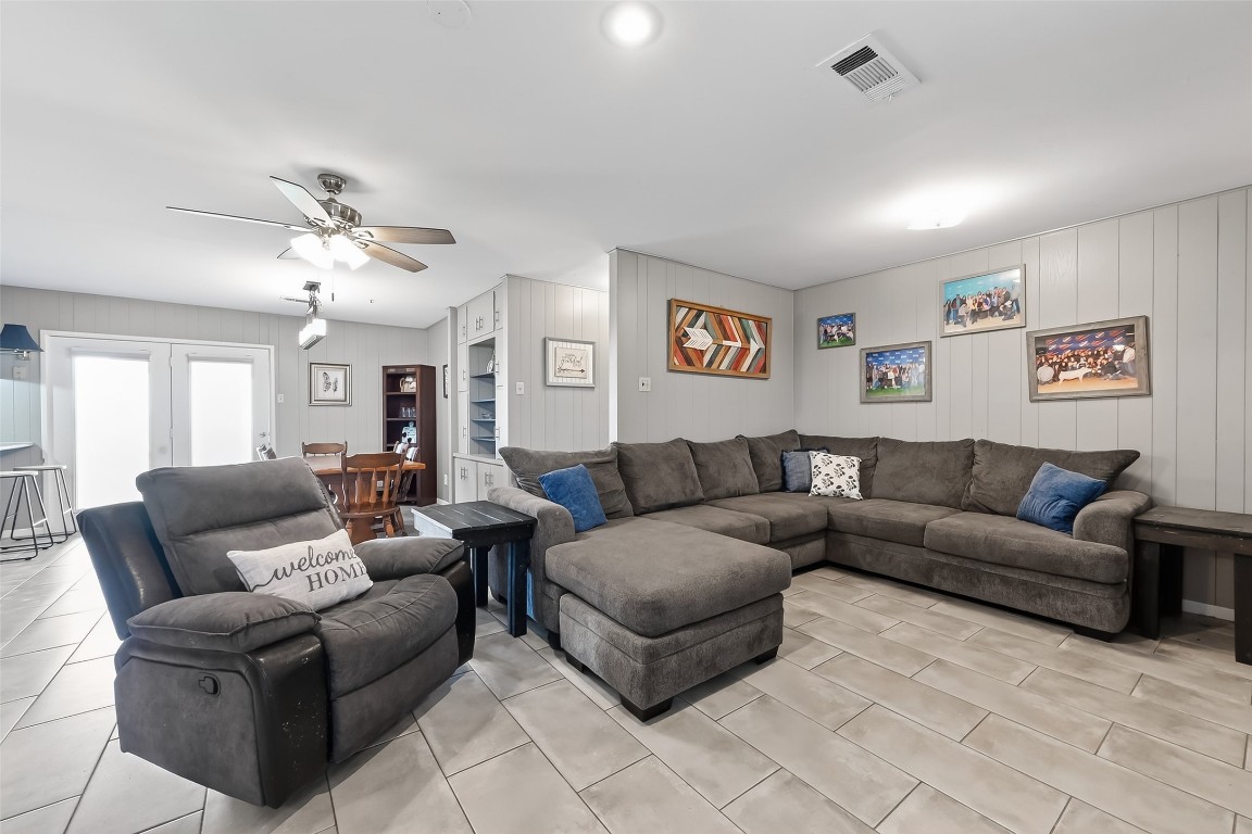 2555 Straznicky Road Beasley, TX 77417 - Photo 6 of 25 Open-concept living space made for holidays, movie nights, and everyday comfort.