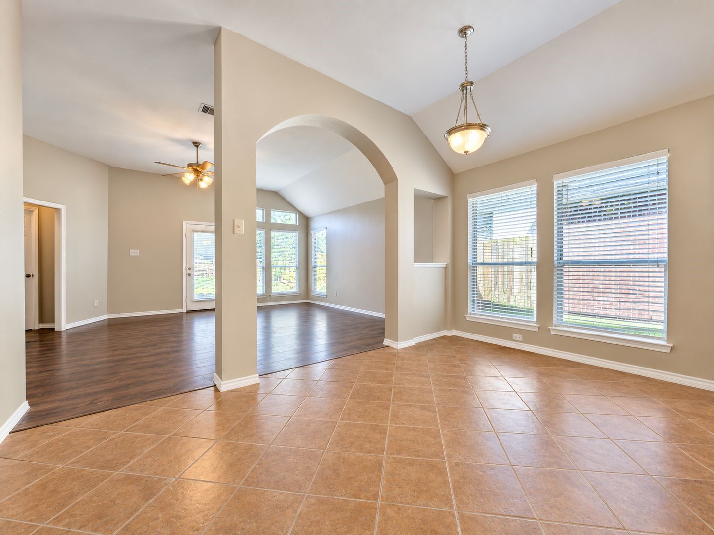 4326 Sunlit Pass Loop Humble, TX 77396 - Photo 4 of 20 Gallery Image 4