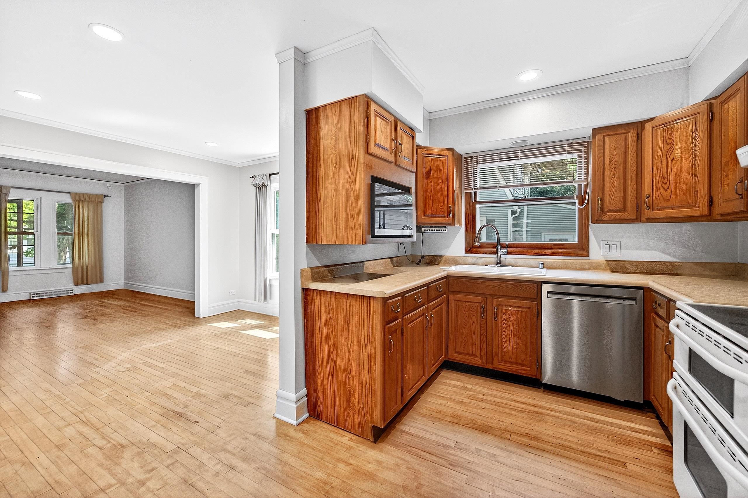 2813 Regent Street Madison, WI 53705 - Photo 18 of 39