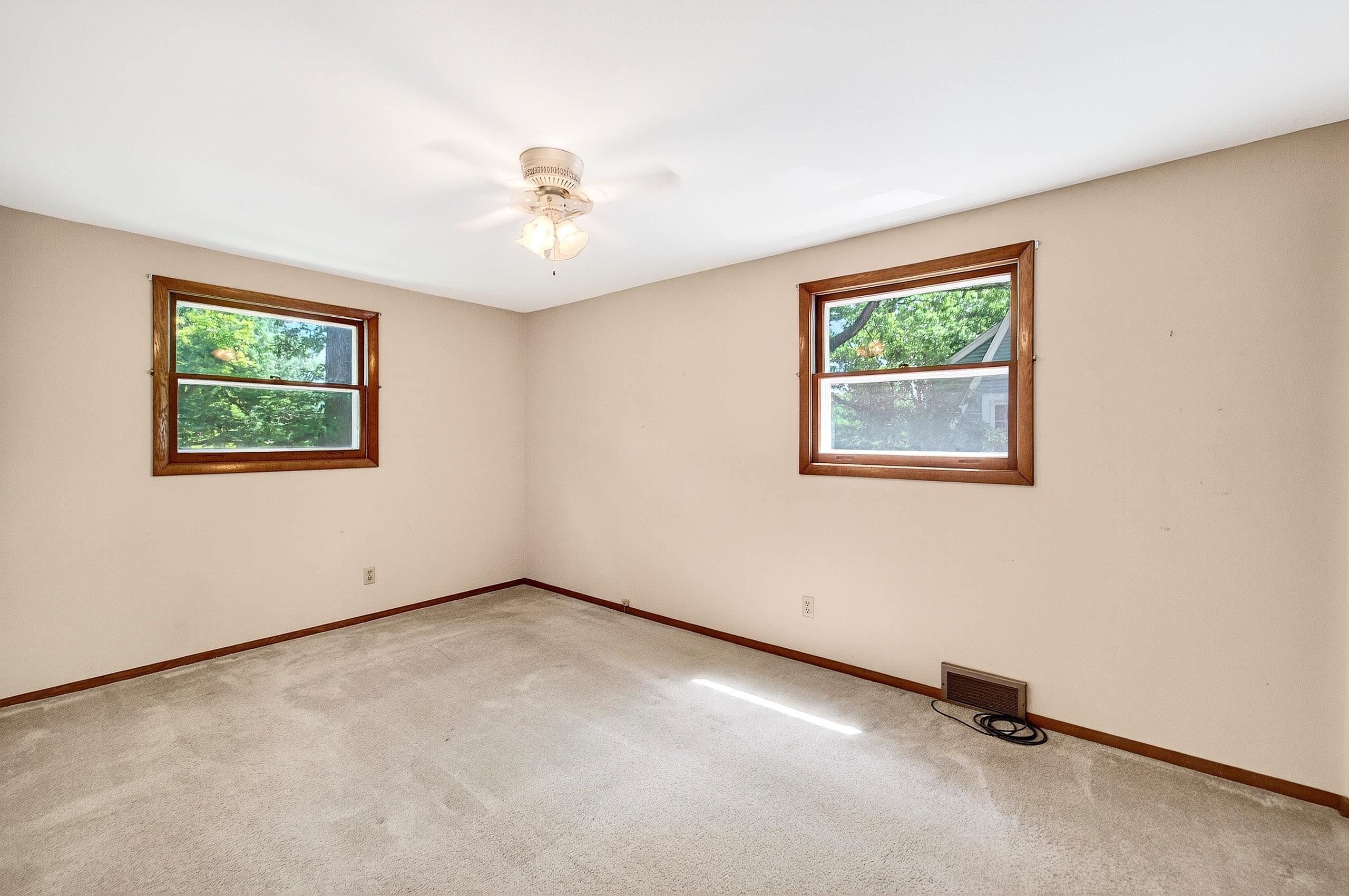 2813 Regent Street Madison, WI 53705 - Photo 29 of 39