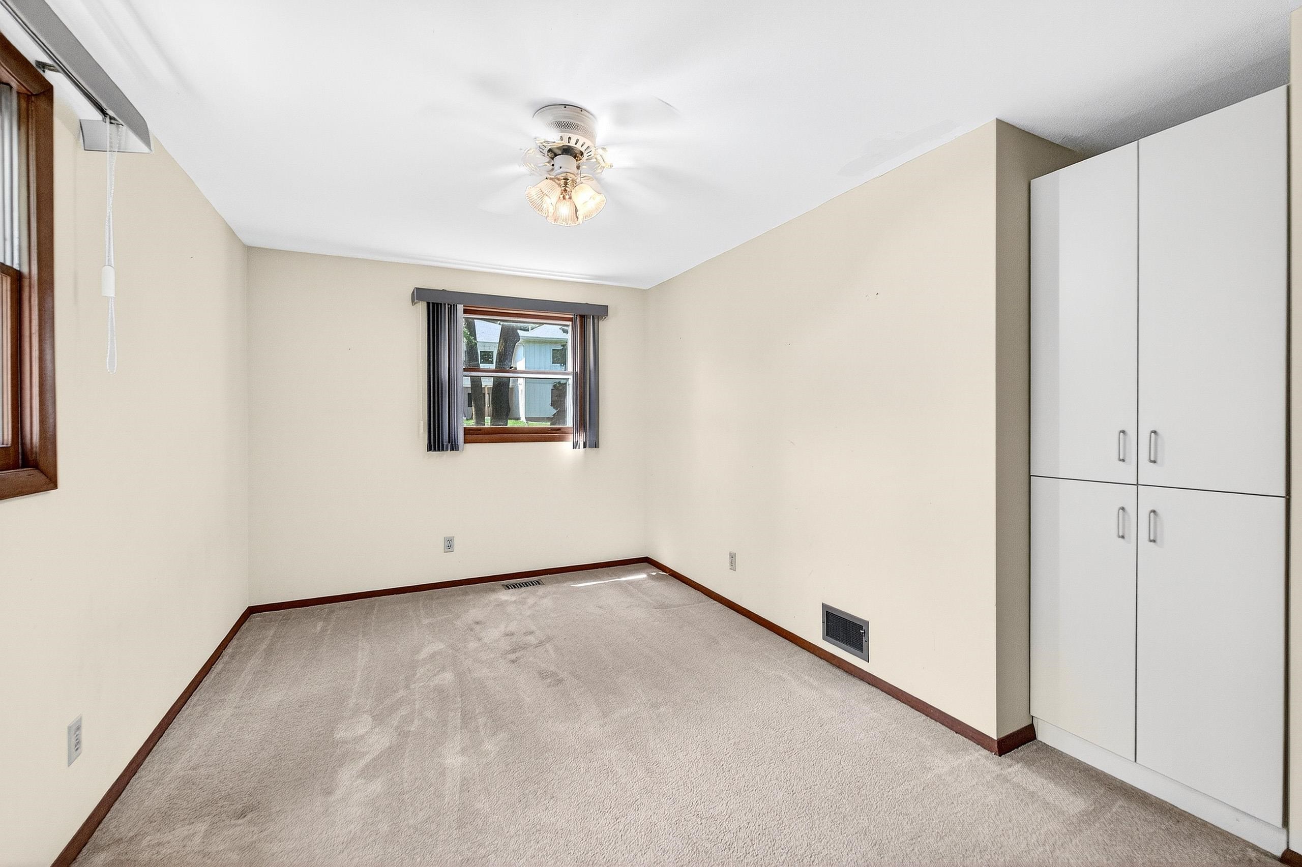 2813 Regent Street Madison, WI 53705 - Photo 30 of 39