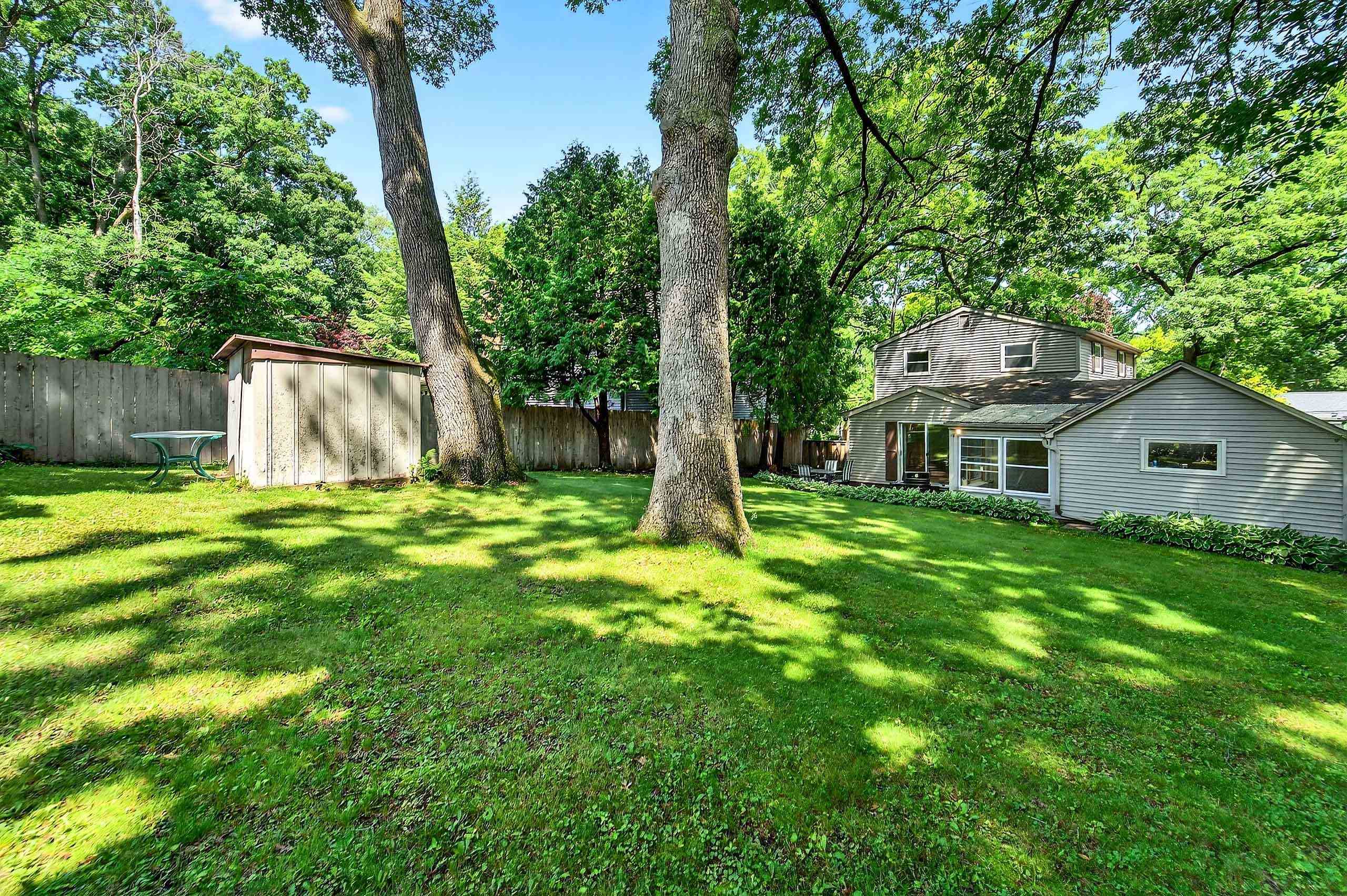 2813 Regent Street Madison, WI 53705 - Photo 6 of 39