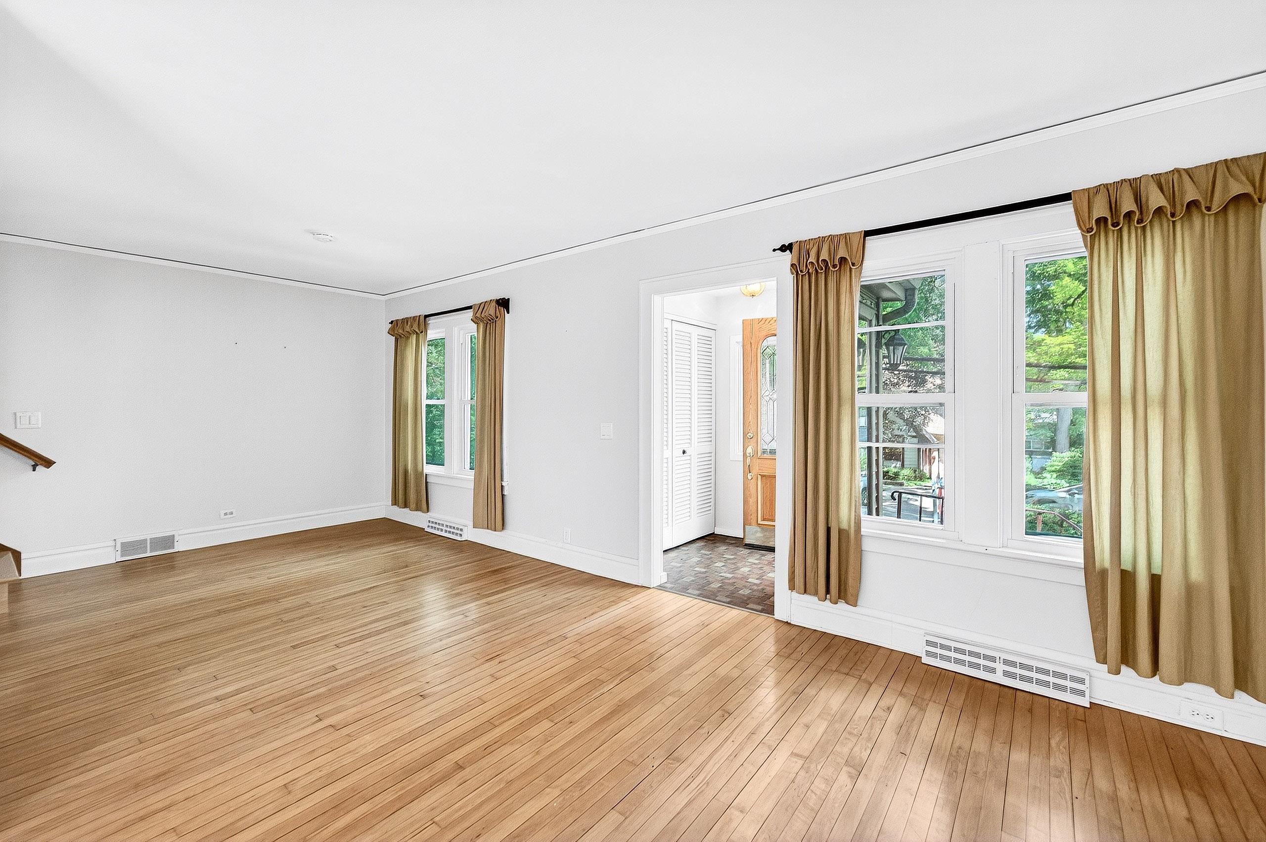 2813 Regent Street Madison, WI 53705 - Photo 9 of 39