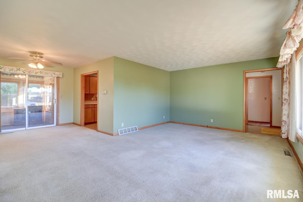 1626 25th Avenue South Clinton, IA 52732 - Photo 6 of 26