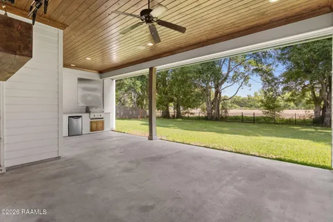 $559,999 | 105 Waterhouse Road, Carencro, LA 70520
