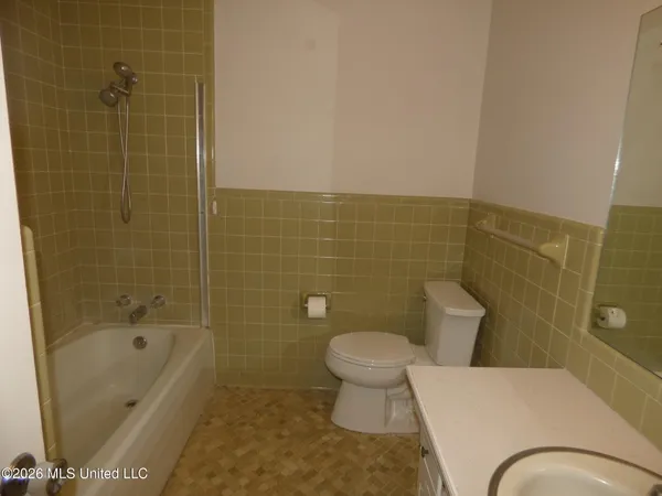 $1,300 | 238 Westview Circle, McComb, MS 39648
