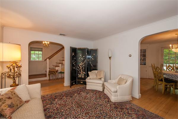 24 Hollywood Road Boston, MA 02132 - Photo 4 of 18 Gallery Image 4