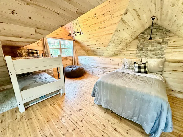 $359,900 | 21761 Bemis Hill, Warroad, MN 56763