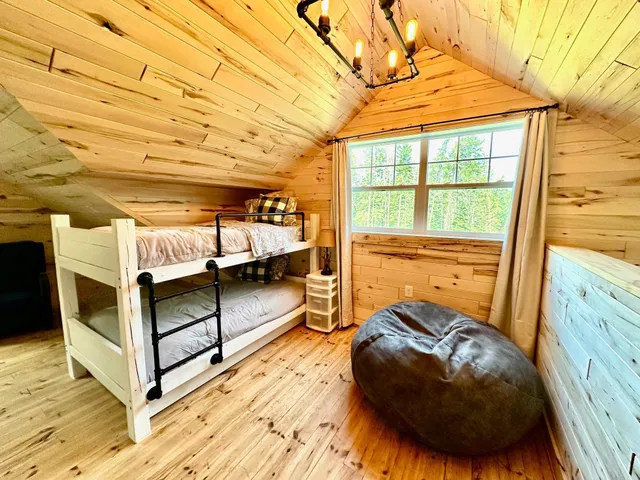 $359,900 | 21761 Bemis Hill, Warroad, MN 56763