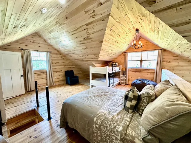 $359,900 | 21761 Bemis Hill, Warroad, MN 56763