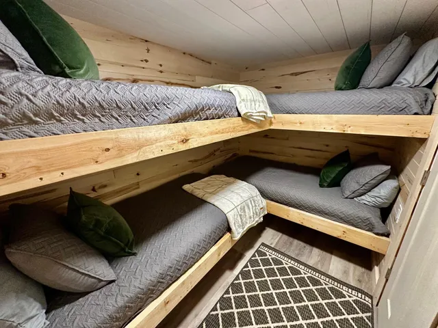 $359,900 | 21761 Bemis Hill, Warroad, MN 56763