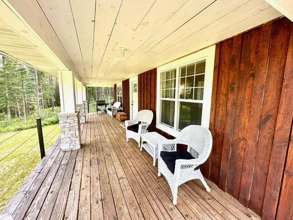 $359,900 | 21761 Bemis Hill, Warroad, MN 56763