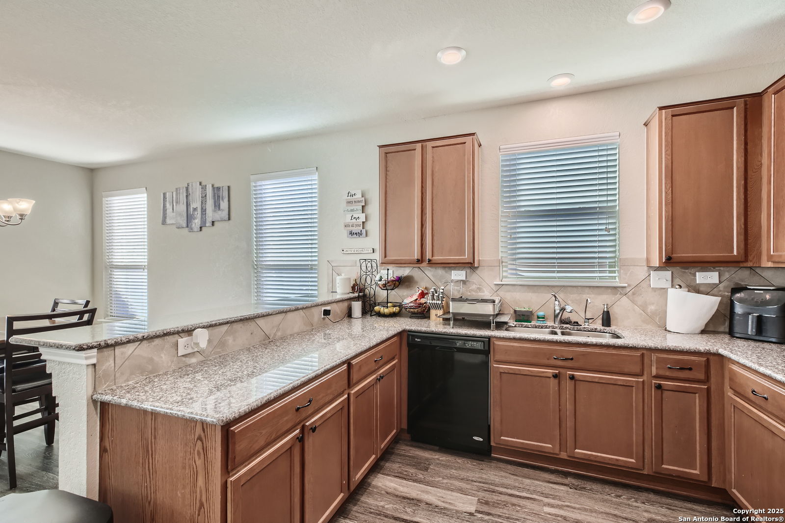 10312 Roadrunner Ridge San Antonio, TX 78245 - Photo 8 of 26