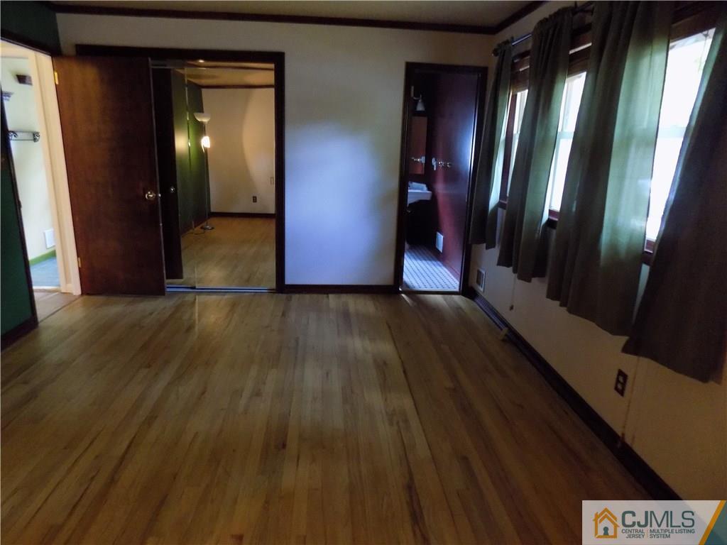 262 Clinton Road North Brunswick, NJ 08902 - Photo 12 of 25 Gallery Image 12