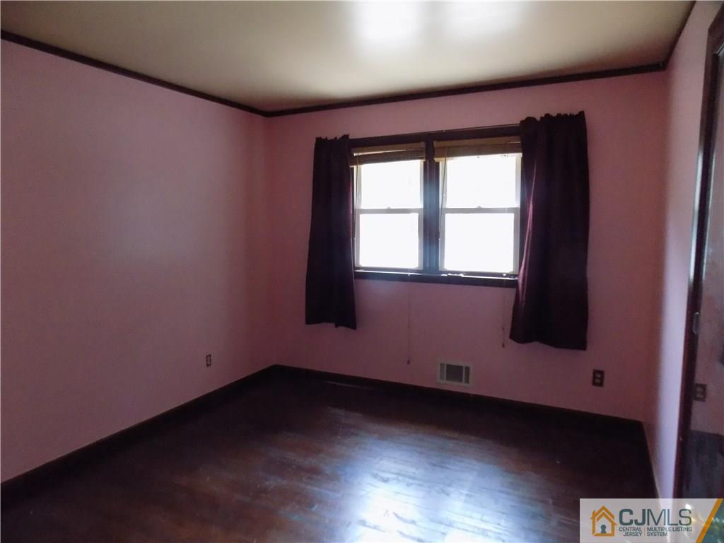 262 Clinton Road North Brunswick, NJ 08902 - Photo 18 of 25 Gallery Image 18