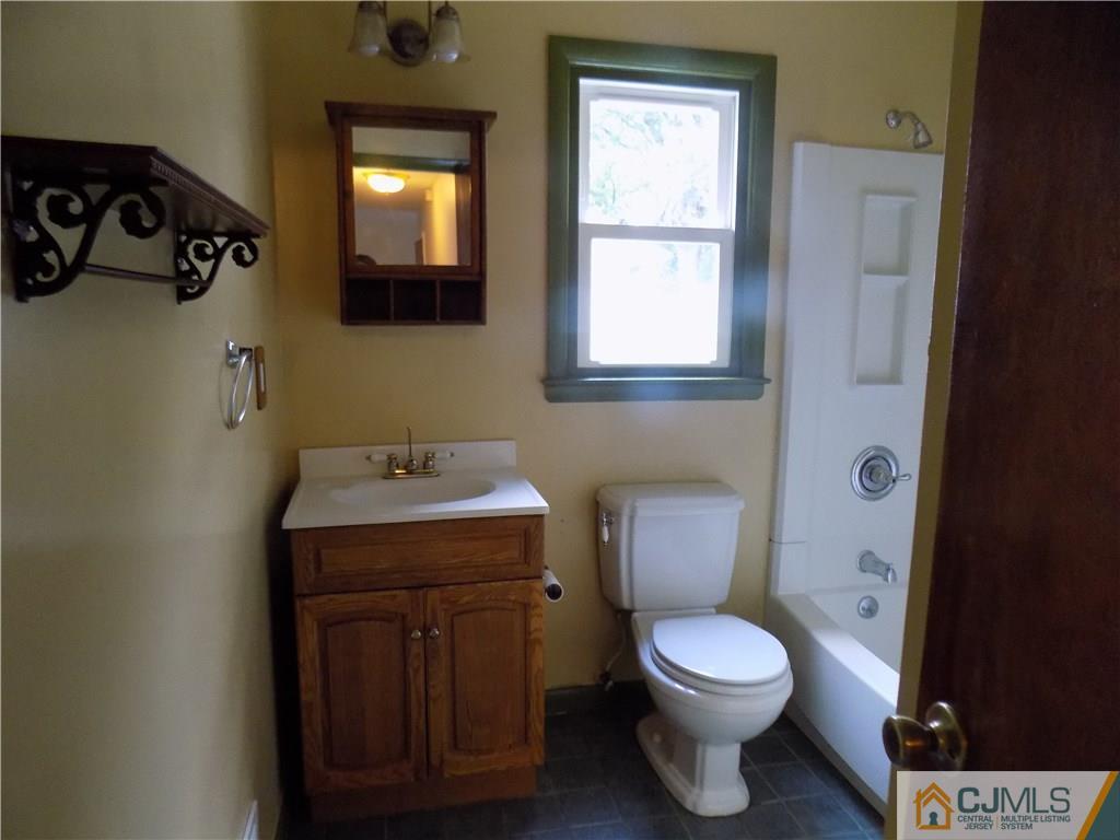 262 Clinton Road North Brunswick, NJ 08902 - Photo 20 of 25 Gallery Image 20