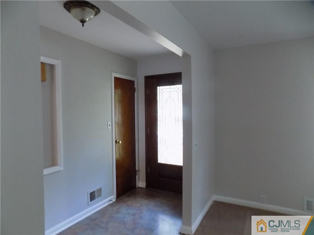 262 Clinton Road North Brunswick, NJ 08902 - Photo 6 of 25 Gallery Image 6
