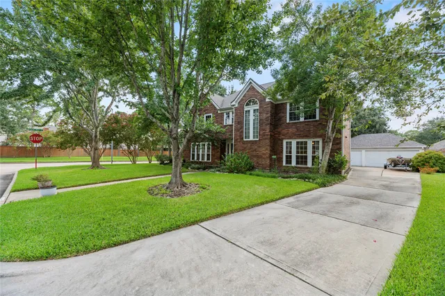 $415,000 | 7403 Foxton Pl Court, Houston, TX 77095