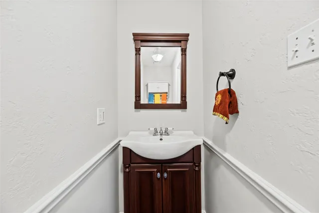 $415,000 | 7403 Foxton Pl Court, Houston, TX 77095