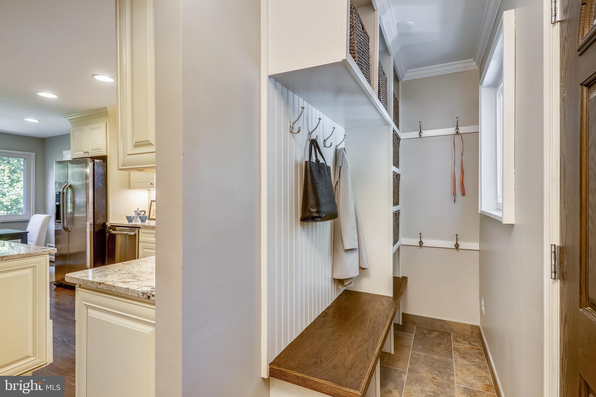 1511 Sanford Road Silver Spring, MD 20902 - Photo 4 of 29 built in storage