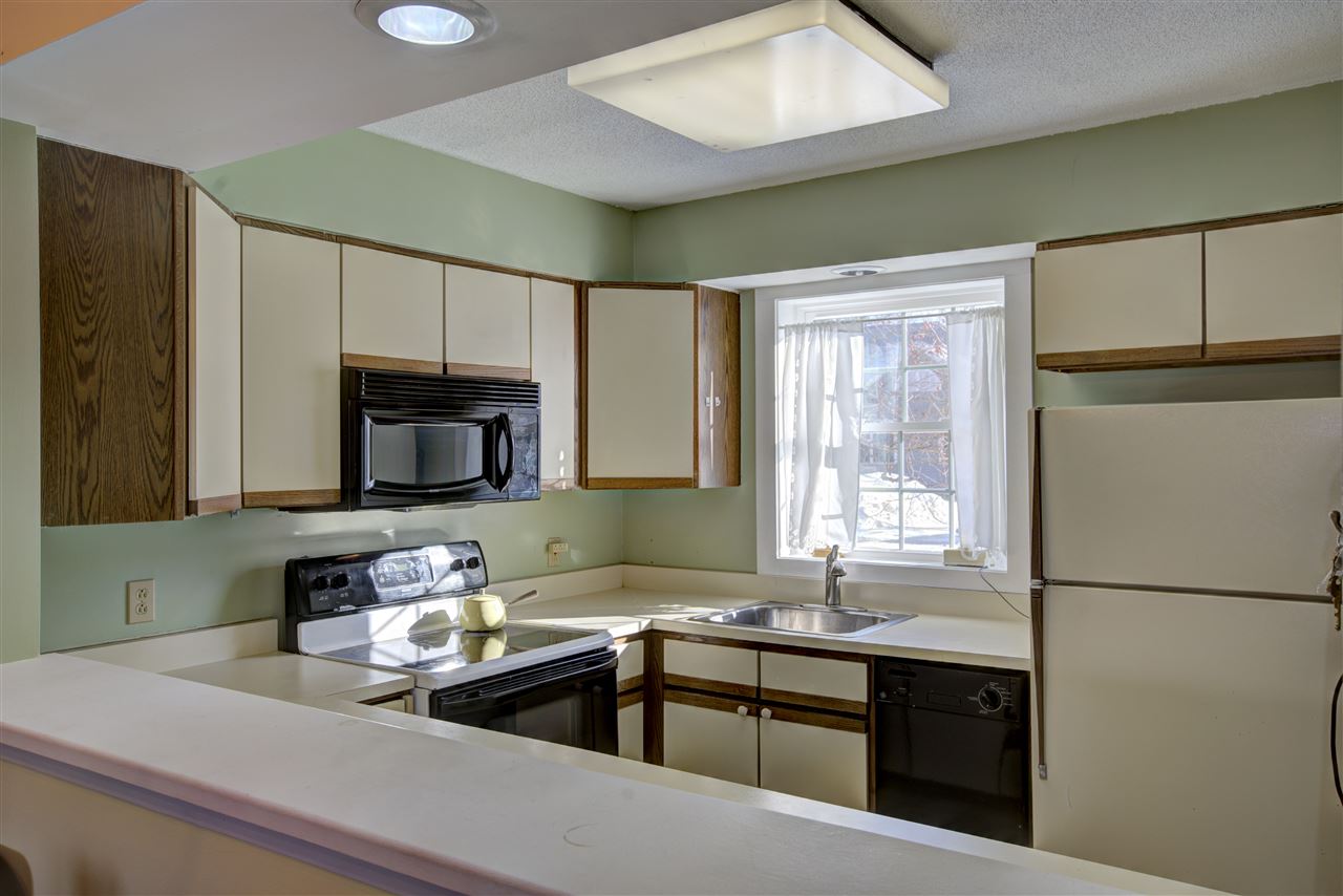 14 Riverside Townhouses Road, Unit 17814 Manchester, VT 05255 - Photo 4 of 10 Gallery Image 4