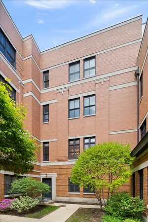 $1,649,000 | 3842 North Southport Avenue, Unit I, Chicago, IL 60613