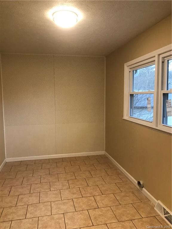 143 Morgan Road Hendersonville, NC 28739 - Photo 20 of 22