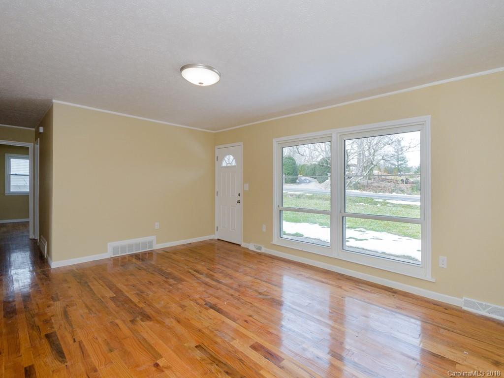 143 Morgan Road Hendersonville, NC 28739 - Photo 3 of 22