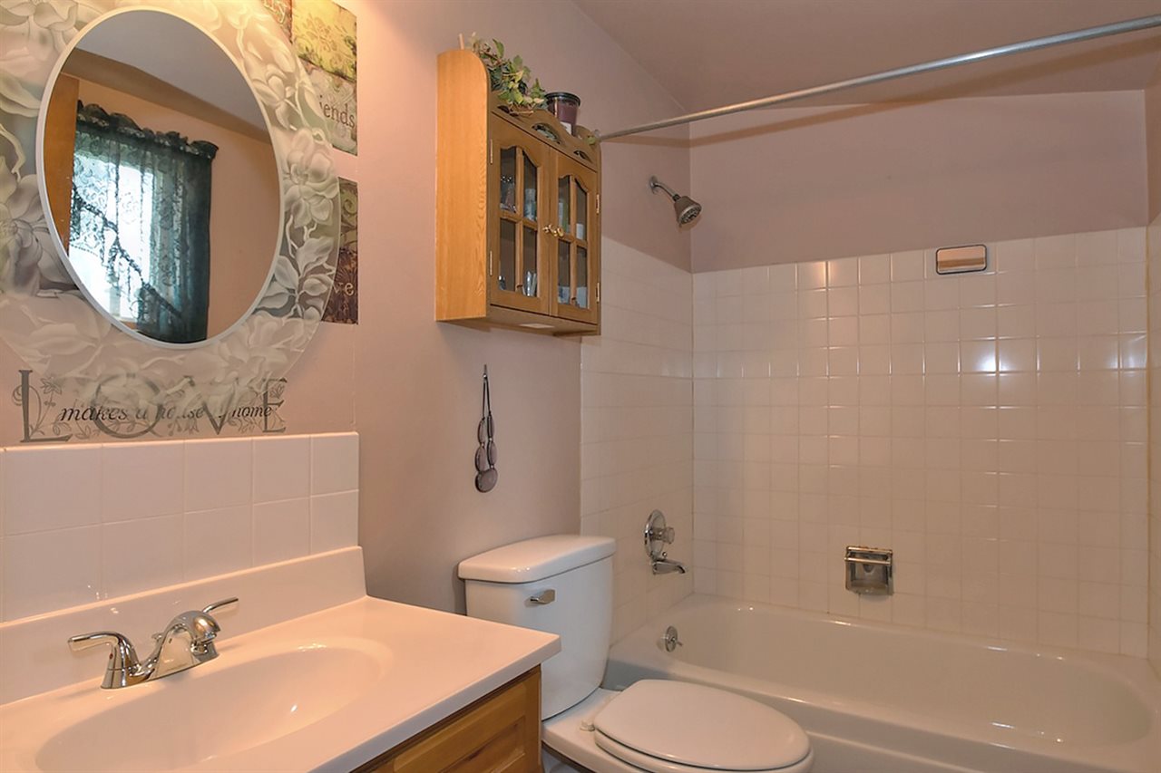 1112 North Bessie Road Spokane Valley, WA 99212 - Photo 13 of 20