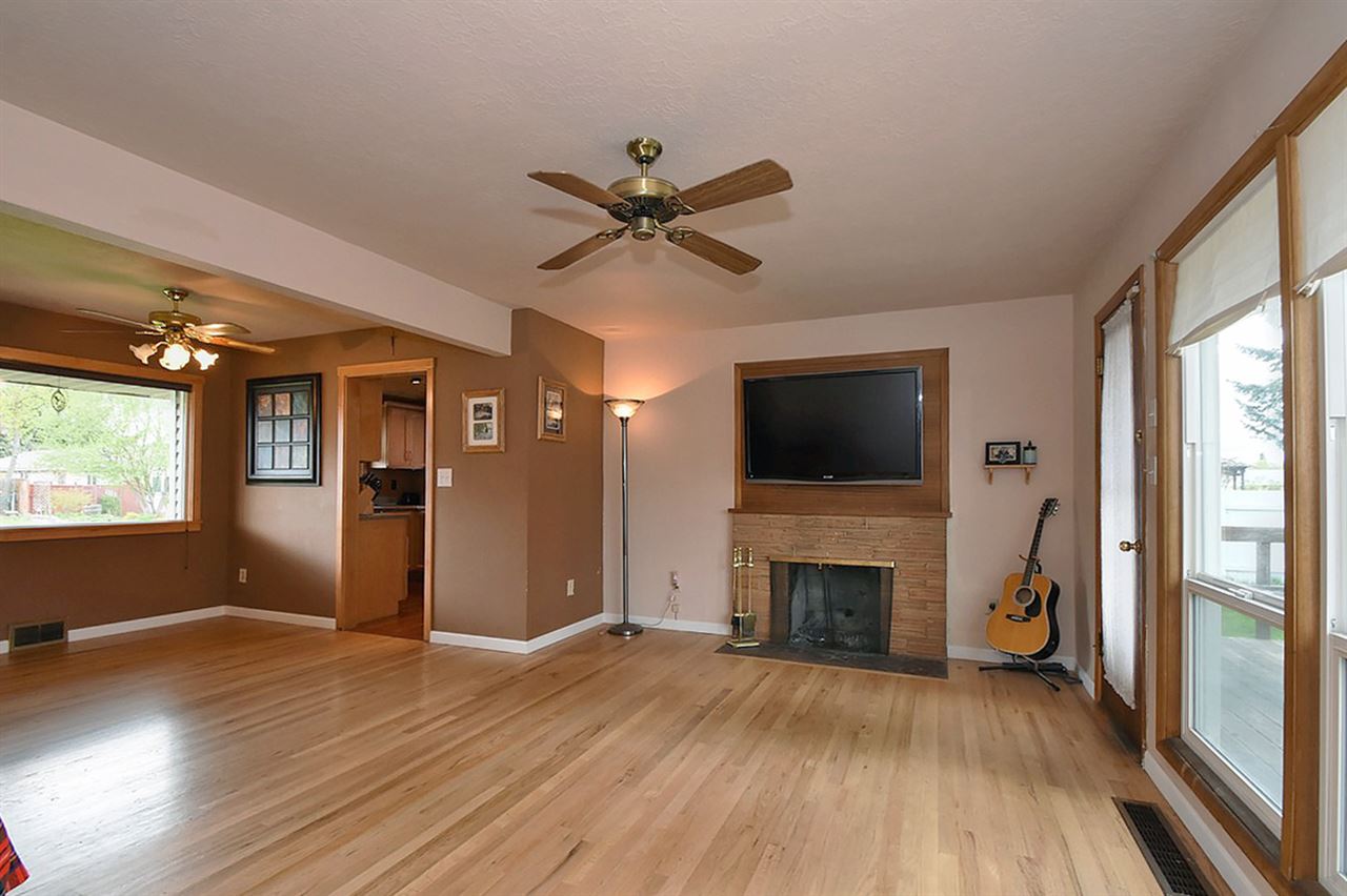 1112 North Bessie Road Spokane Valley, WA 99212 - Photo 3 of 20