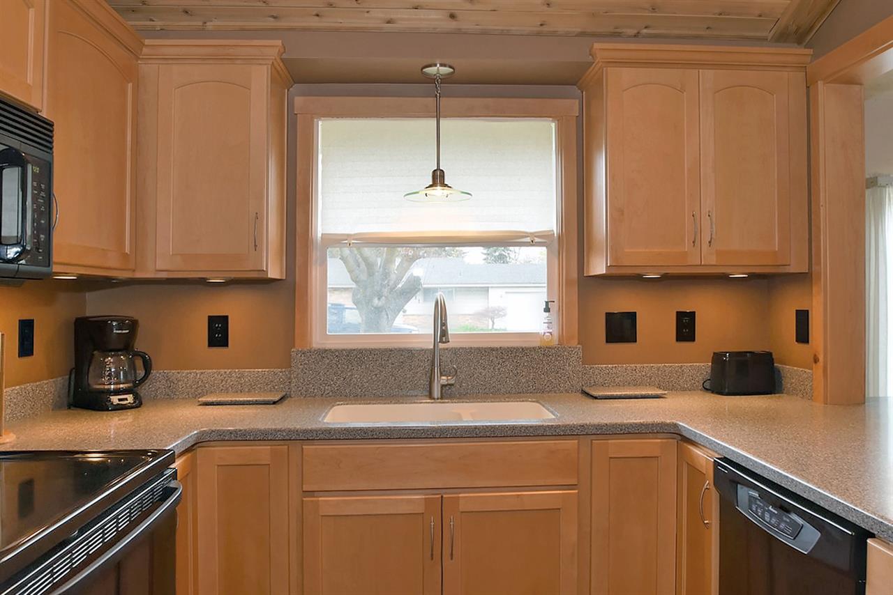 1112 North Bessie Road Spokane Valley, WA 99212 - Photo 6 of 20