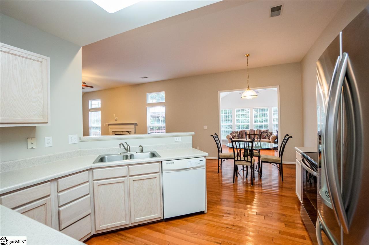 207 Ridge Bay Court Greenville, SC 29611 - Photo 7 of 35 Gallery Image 7