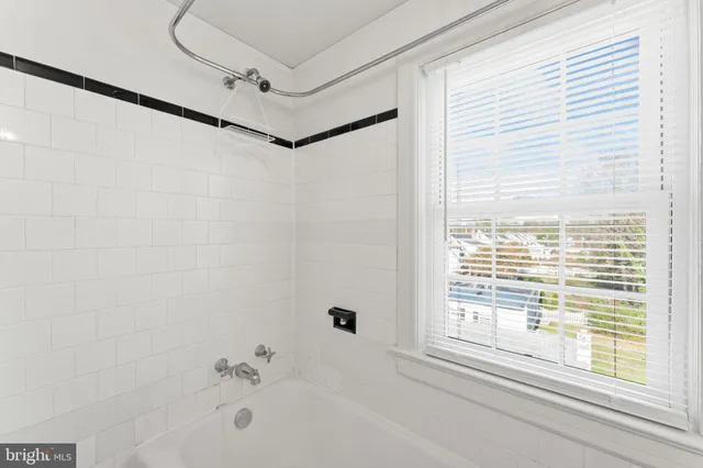 $1,125 | 715 William Street, Unit 6, Fredericksburg, VA 22401