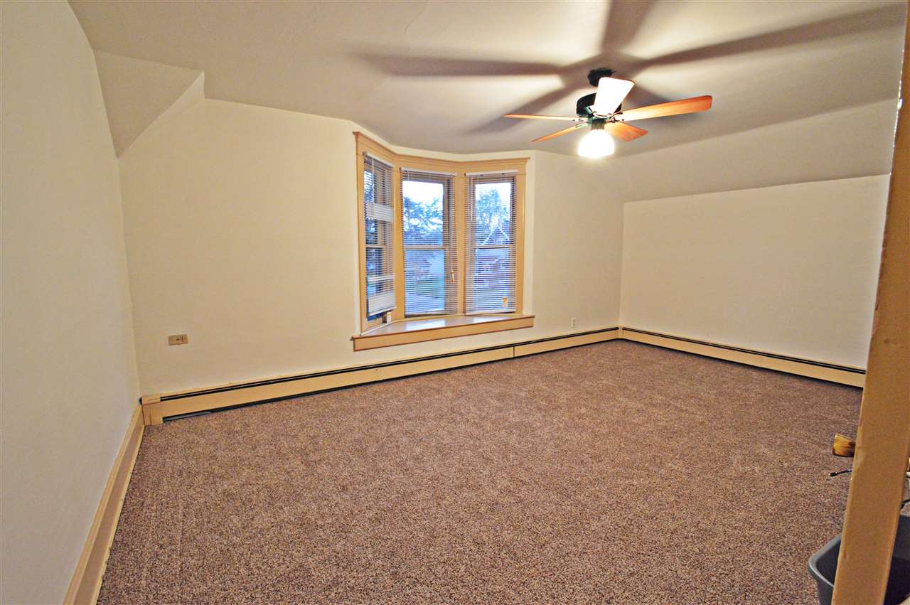301 East Main Street Butler, IN 46721 - Photo 20 of 32