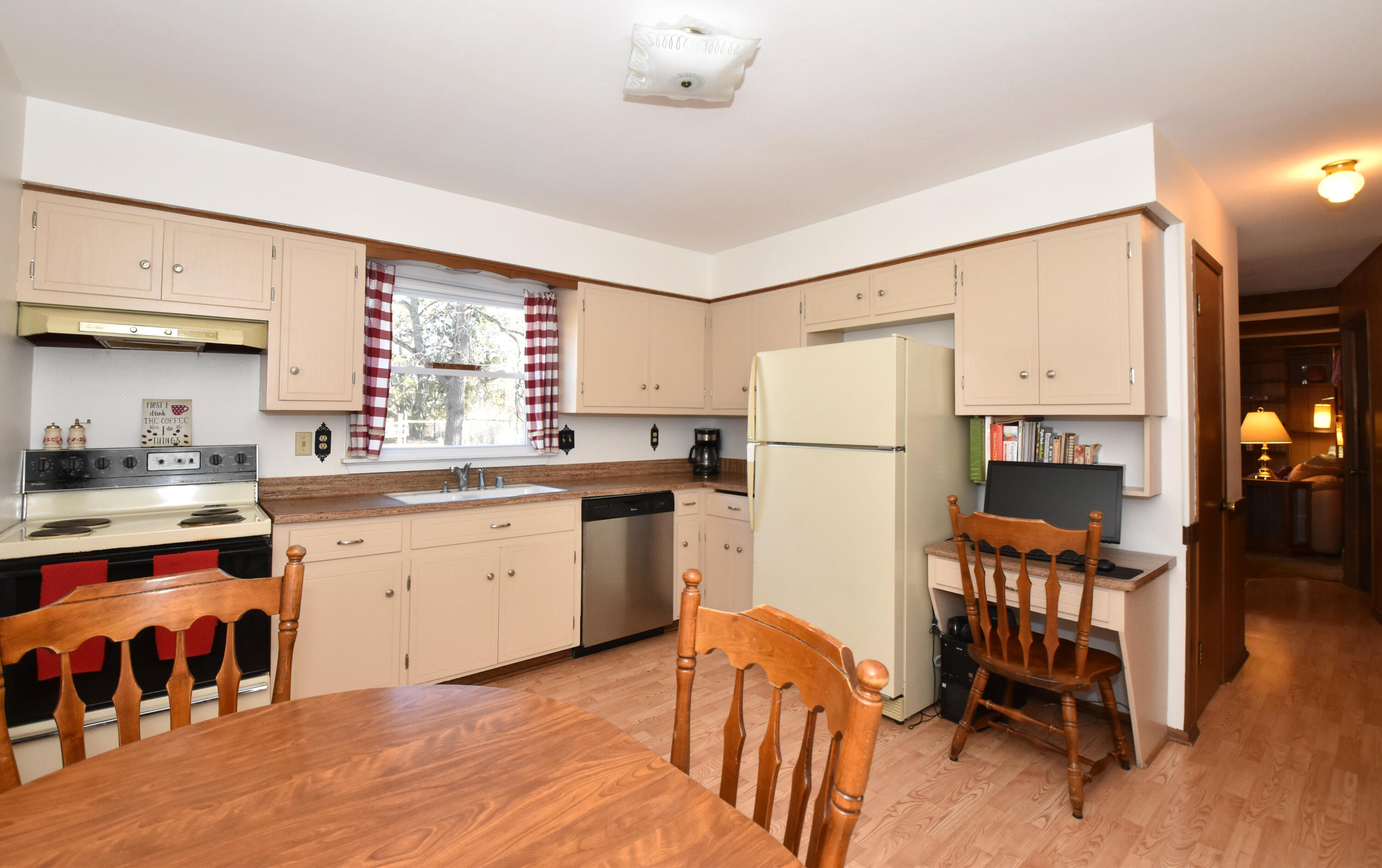 2324 South Brookland Road New Berlin, WI 53151 - Photo 15 of 56 Kitchen 4