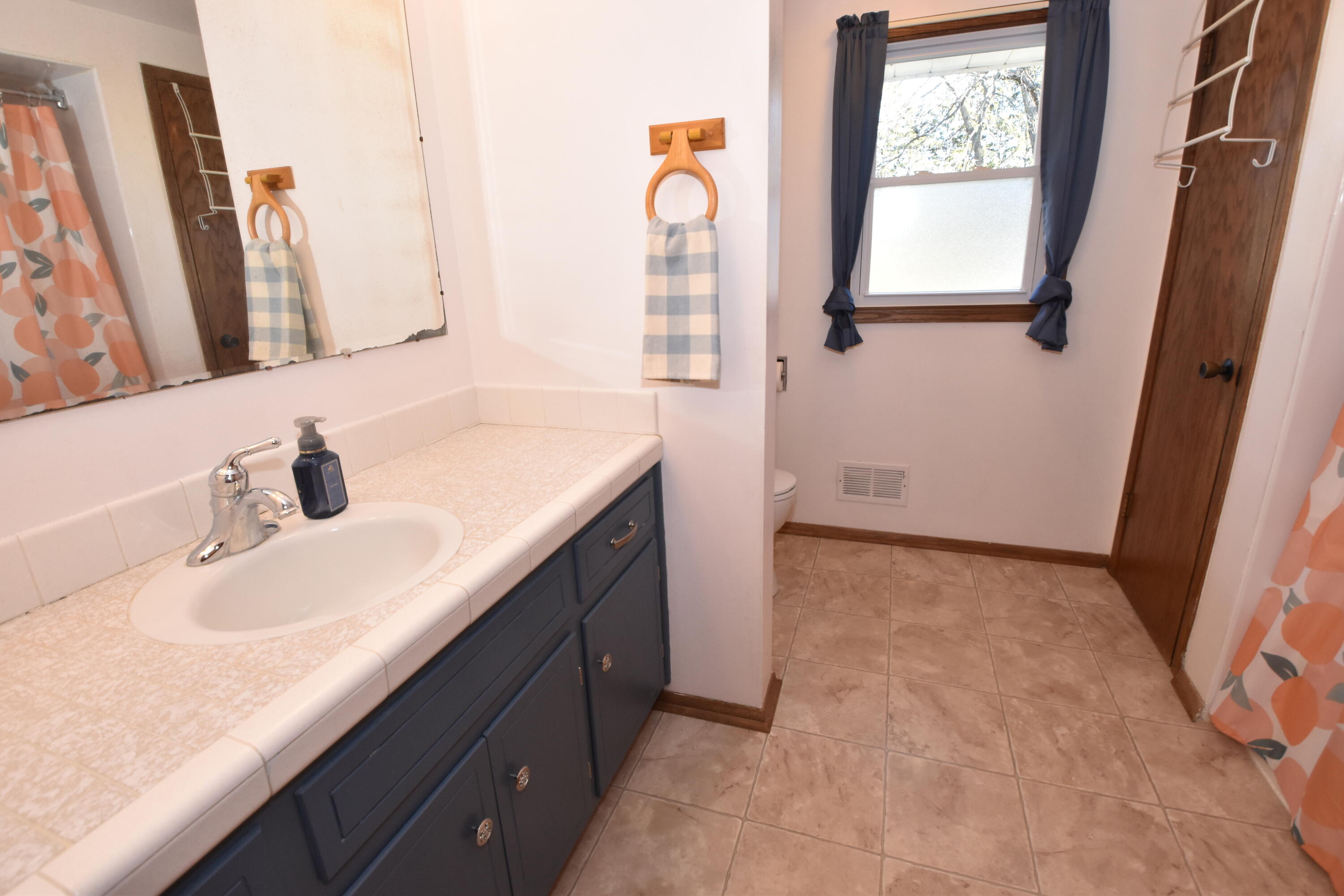 2324 South Brookland Road New Berlin, WI 53151 - Photo 32 of 56 Bathroom