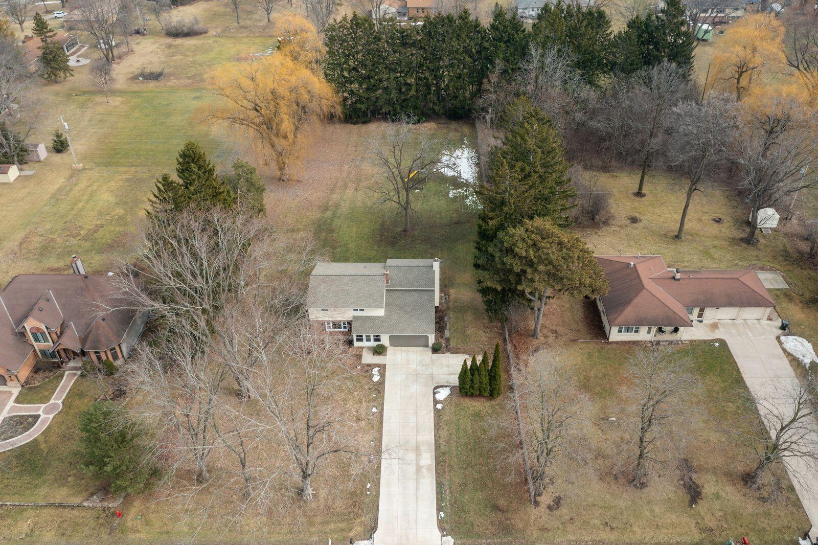 2324 South Brookland Road New Berlin, WI 53151 - Photo 47 of 56 Sky