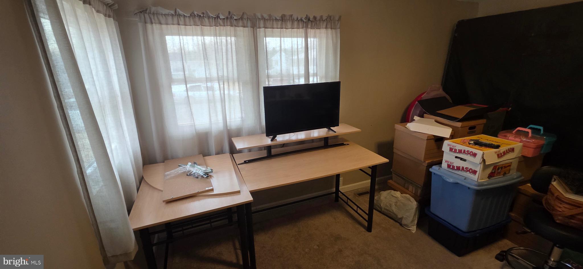 27 Indian Queen Lane Maple Shade, NJ 08052 - Photo 9 of 11