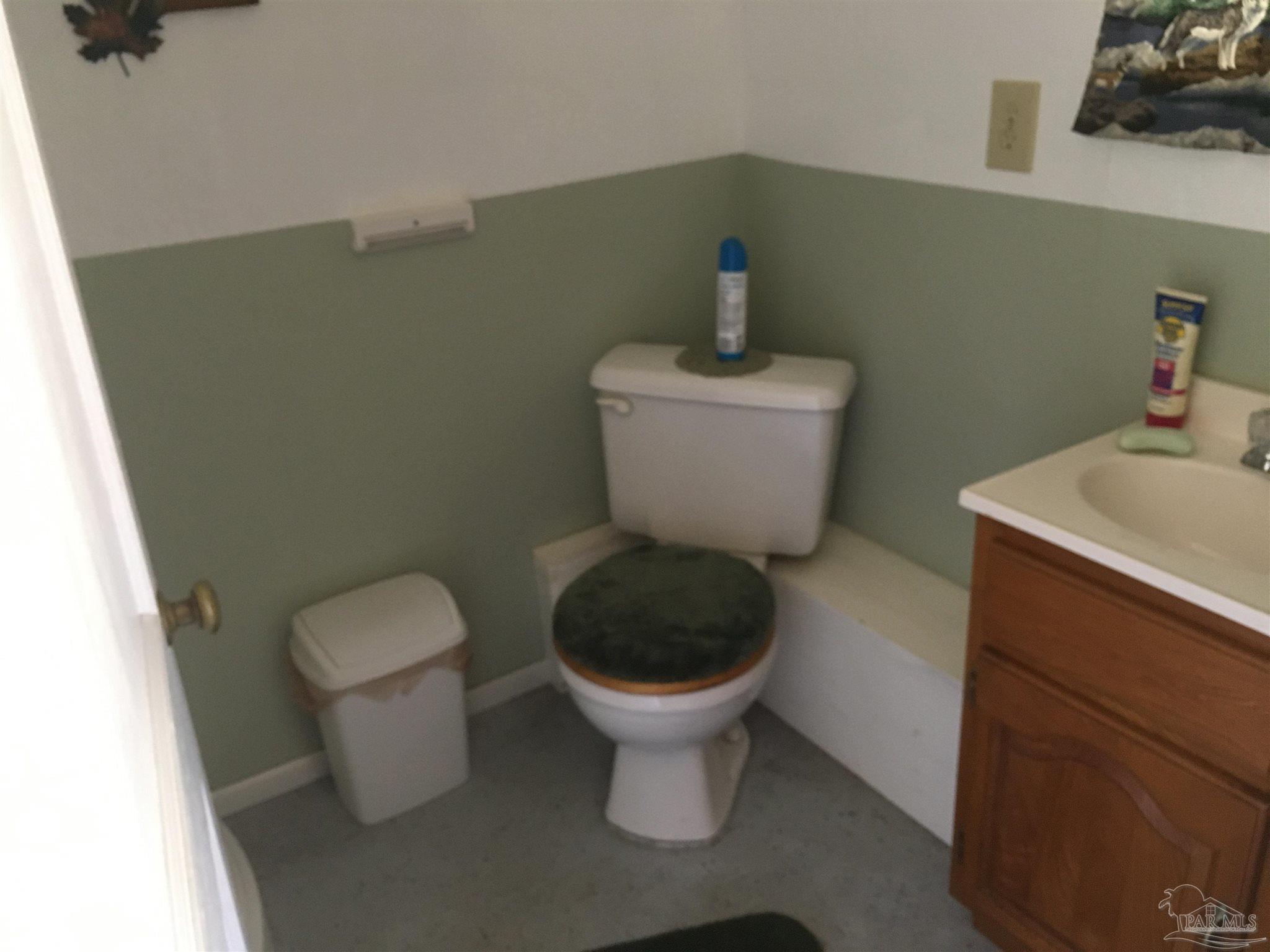 7007 Cassidy Road McDavid, FL 32568 - Photo 9 of 22 BATHROOM WITH SHOWER